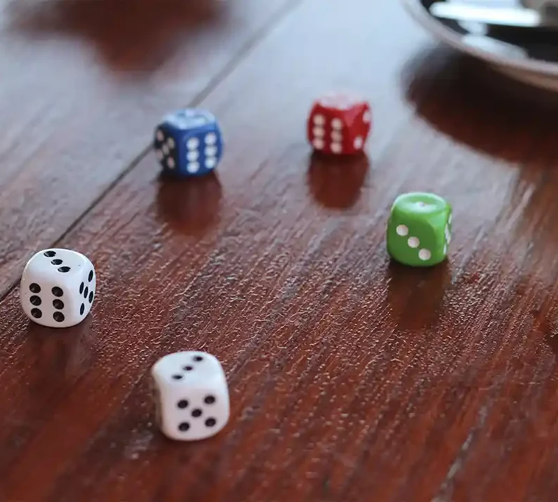 5 Dice on the table