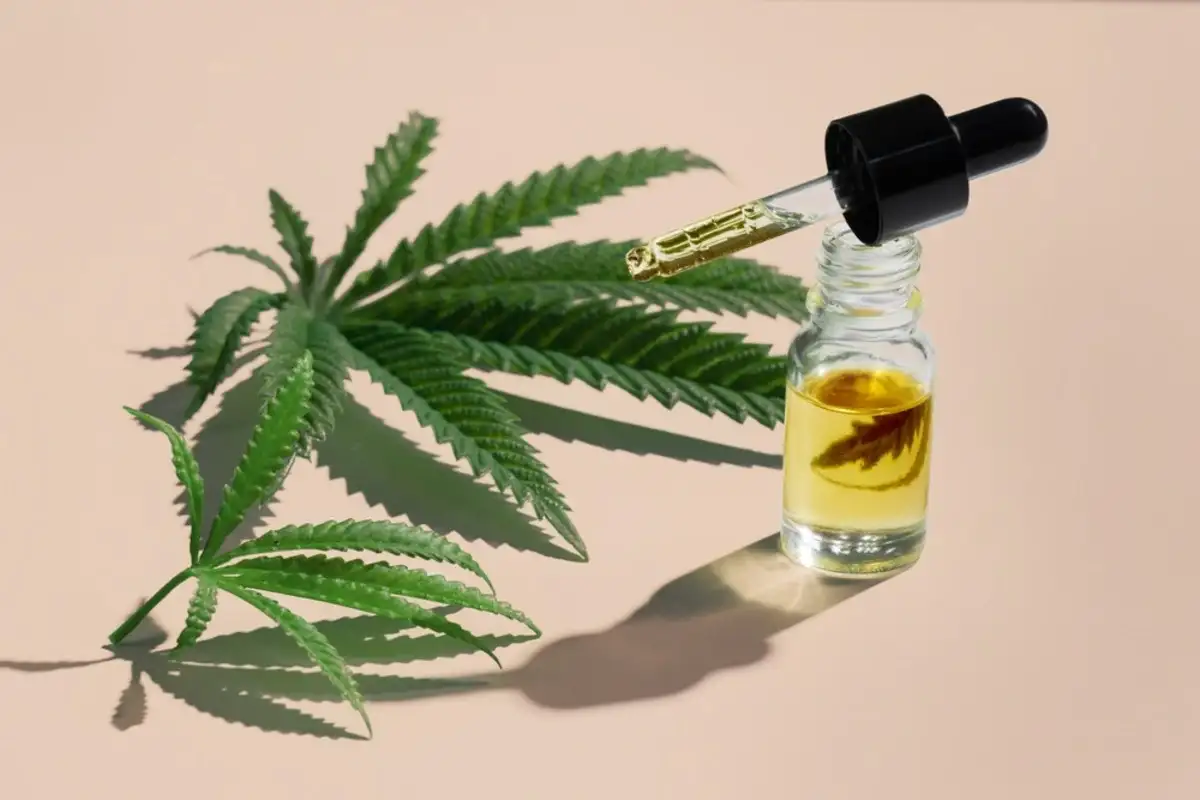 cannabis leaf and tincture